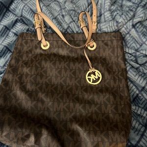Michael Kors Shoulder Bag (tall)